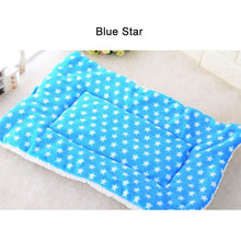 Load image into Gallery viewer, Fluffy Breathable Blanket / Bed for Dog Cat