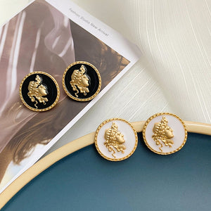 Vintage Round Stud Earrings with Queen Head